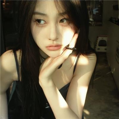 站起来的女孩